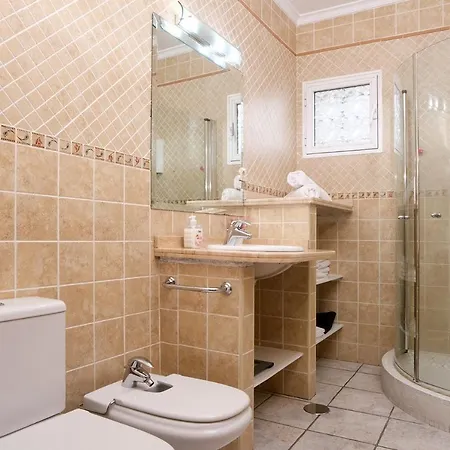 Casa Jolatero Ventana Al Charco - By Lanzarote בית נופש ארסיפה